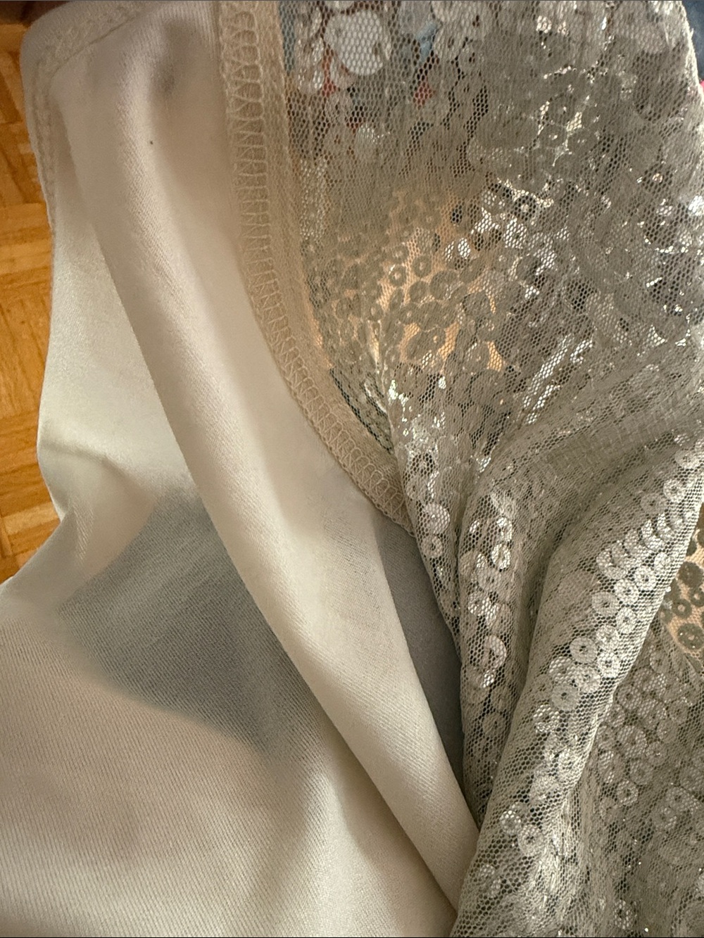 NWT H&M Sequin Wrap Dress in Champagne Gold/ Silver - Picture 6 of 8